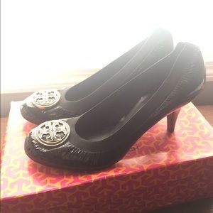 Tory Burch Caroline Mid Heel